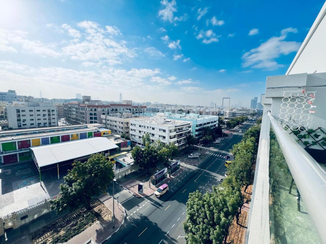 Appartamento Moon Backpackers Burjman Exit 2, Family Partitions, Loft Partitions, Dubai Esterno foto