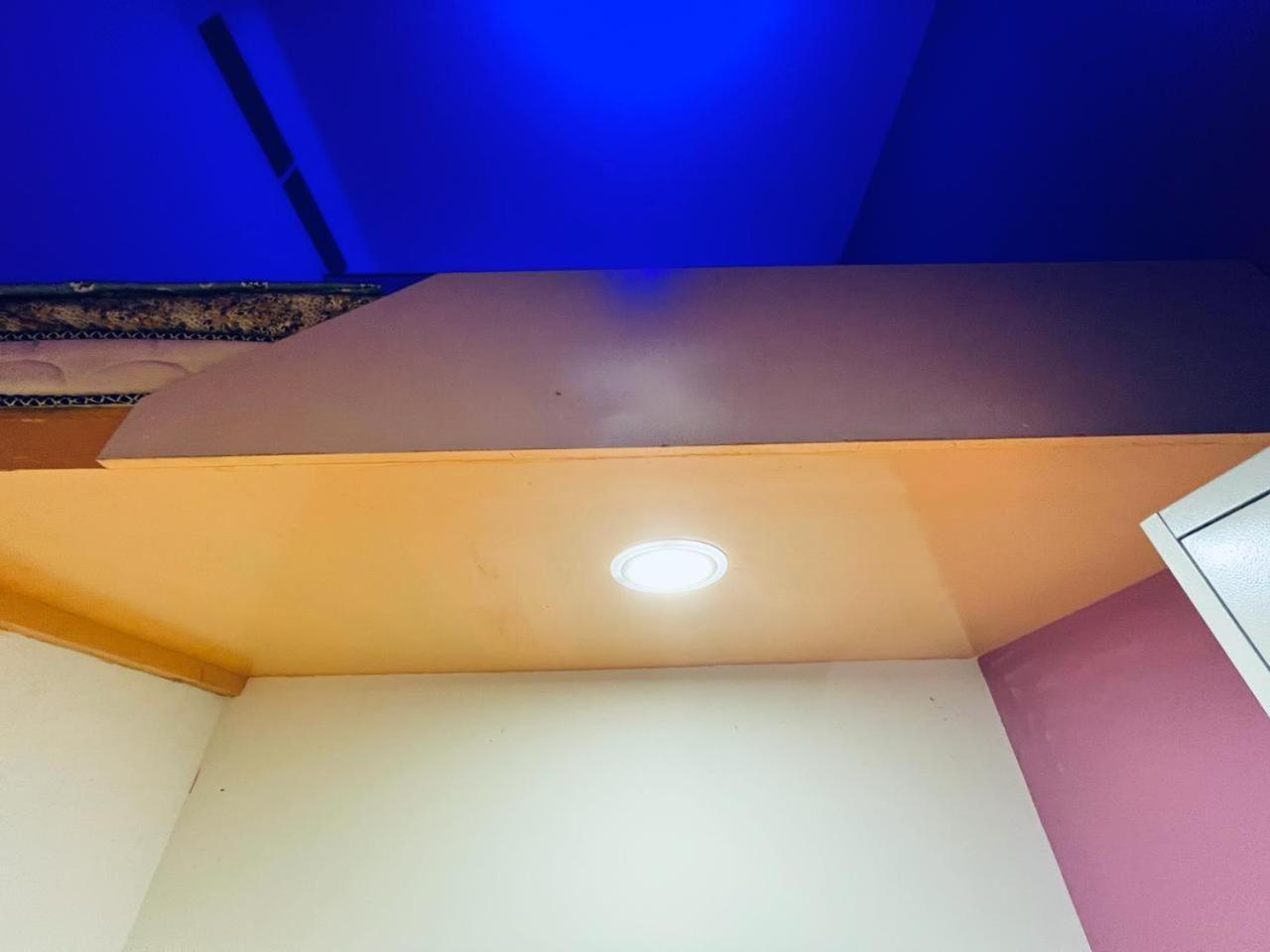 Appartamento Moon Backpackers Burjman Exit 2, Family Partitions, Loft Partitions, Dubai Esterno foto